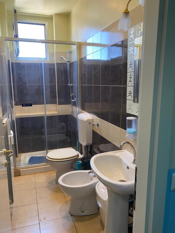 Camera Quadrupla con Bagno in Comune