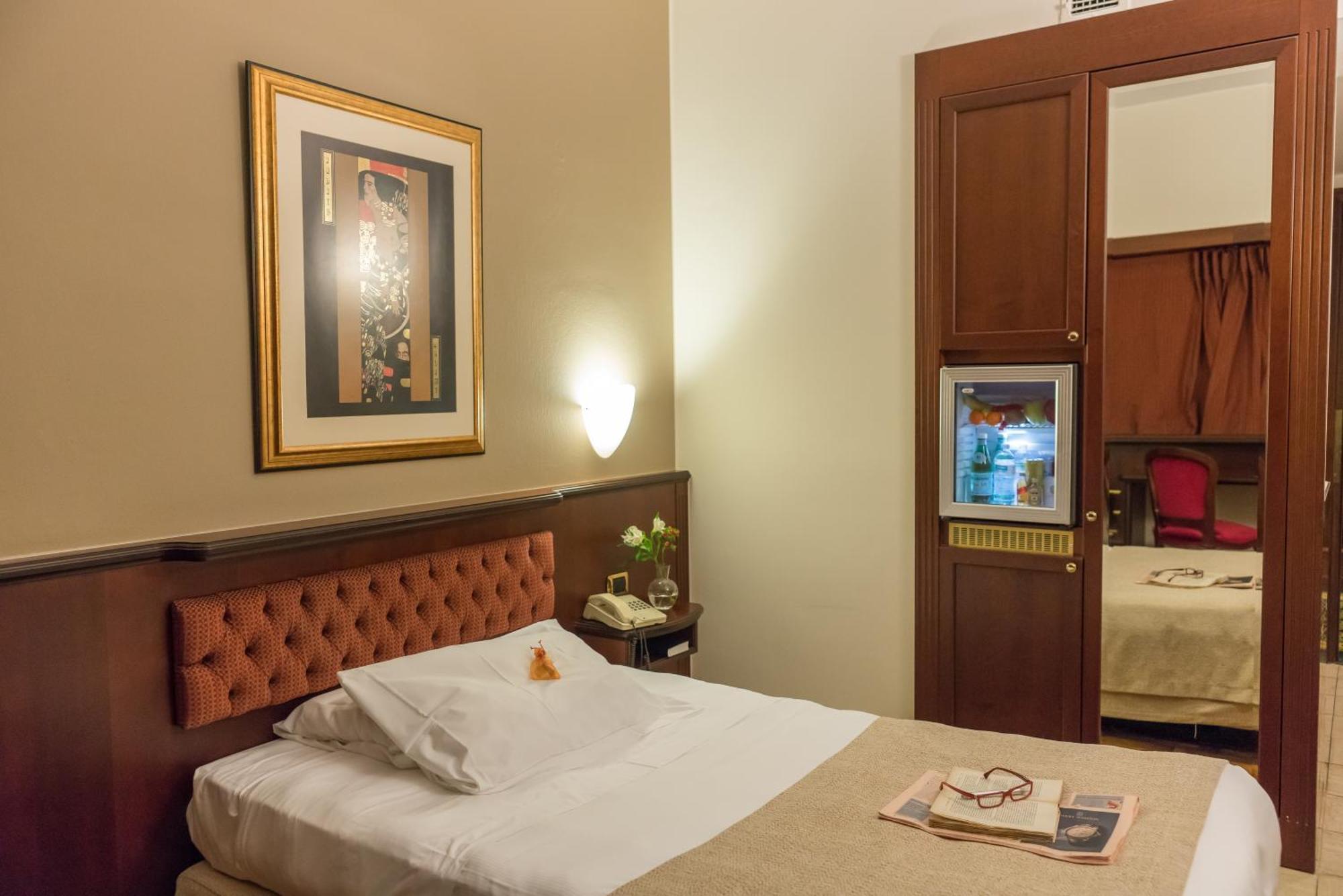 Double Room French Bed