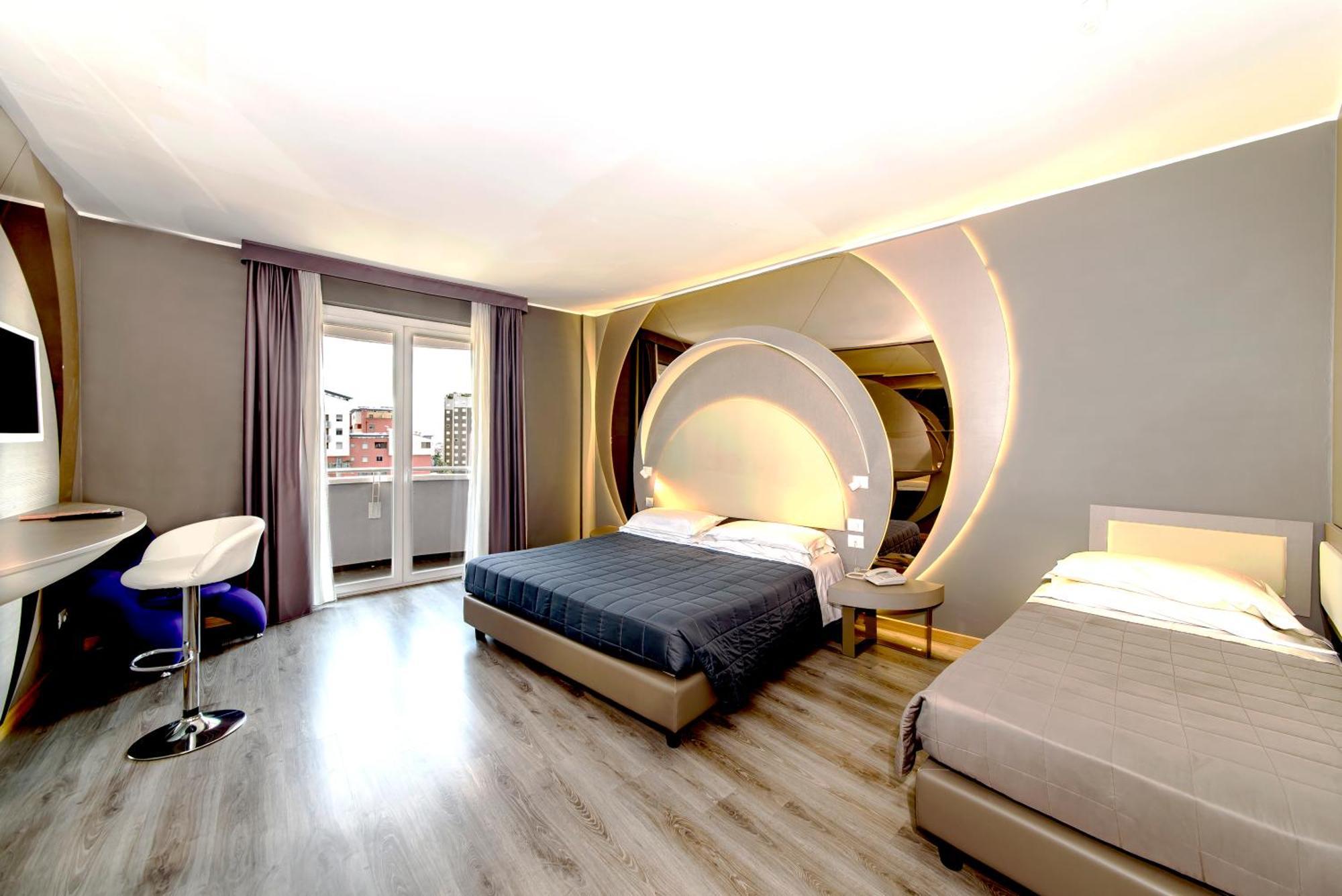 Deluxe Triple Room Balcony