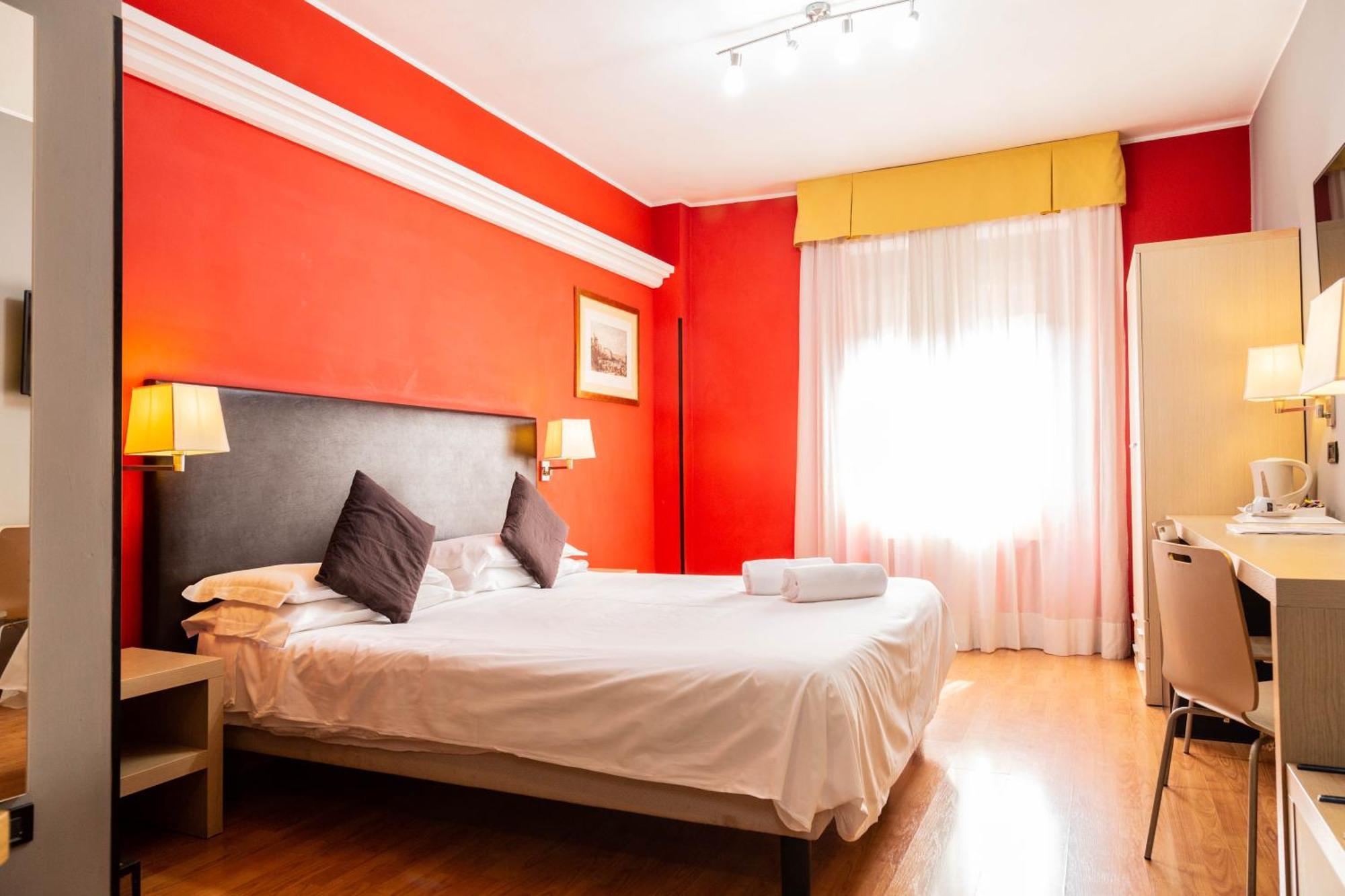 Camera Matrimoniale con Letto Supplementare