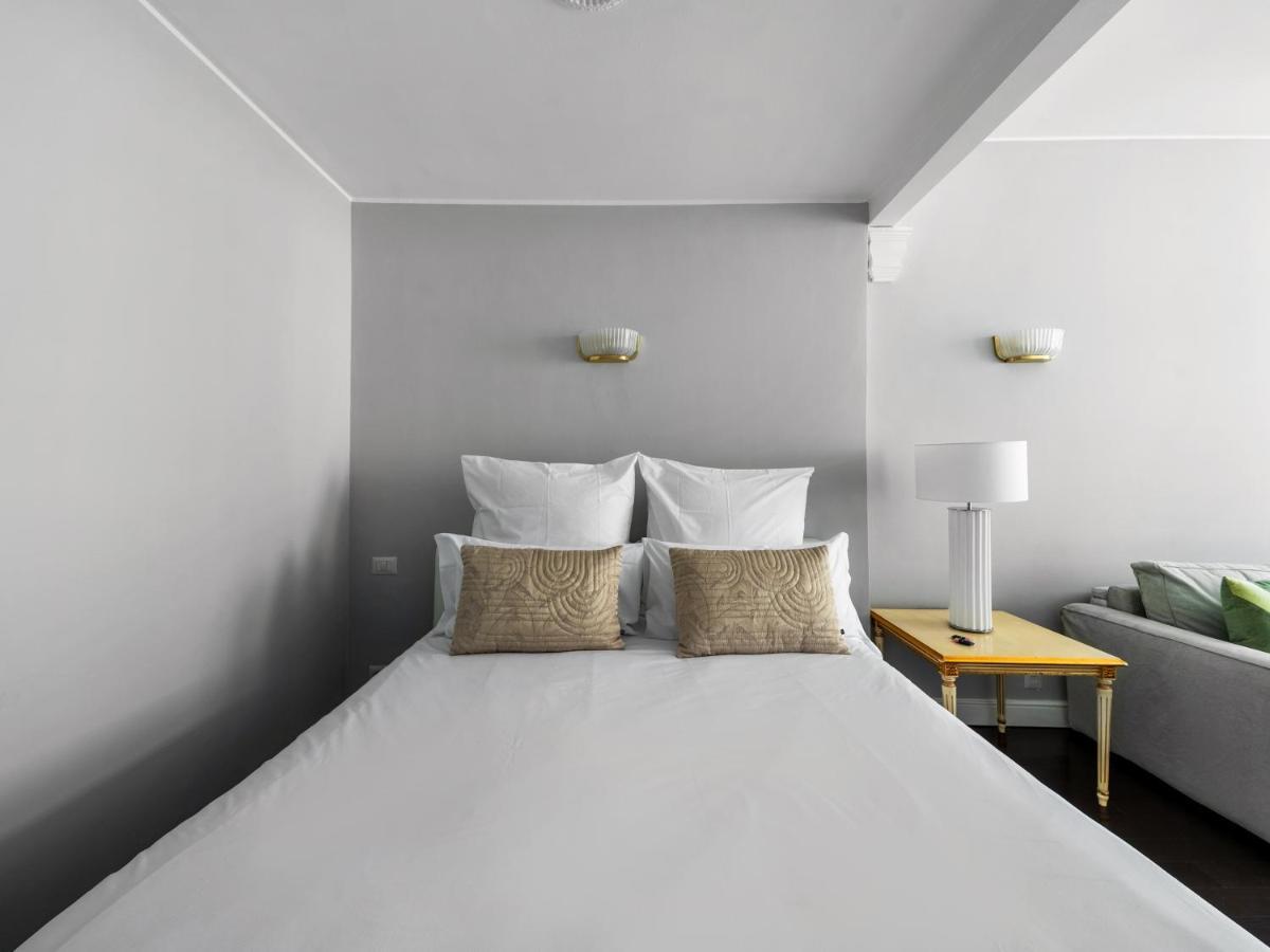 Extra Large Studio Kitchenette Sofa Bed