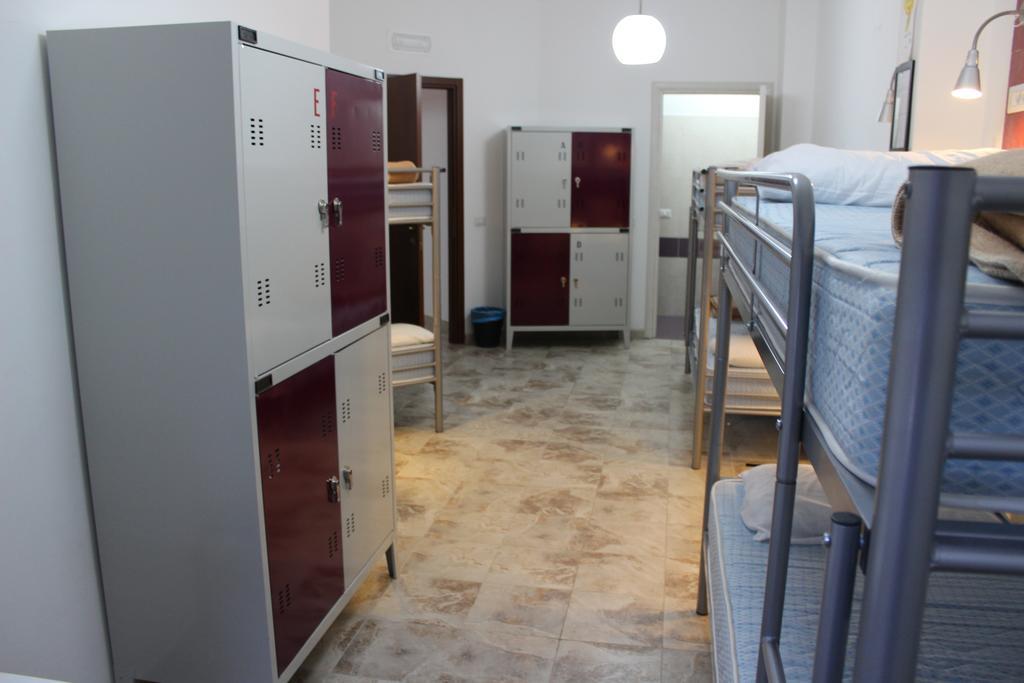 Bed 6-Bed Female Dormitory Room