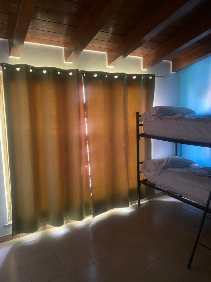 Bed a 4 Bunk-bed mixed dormitory room