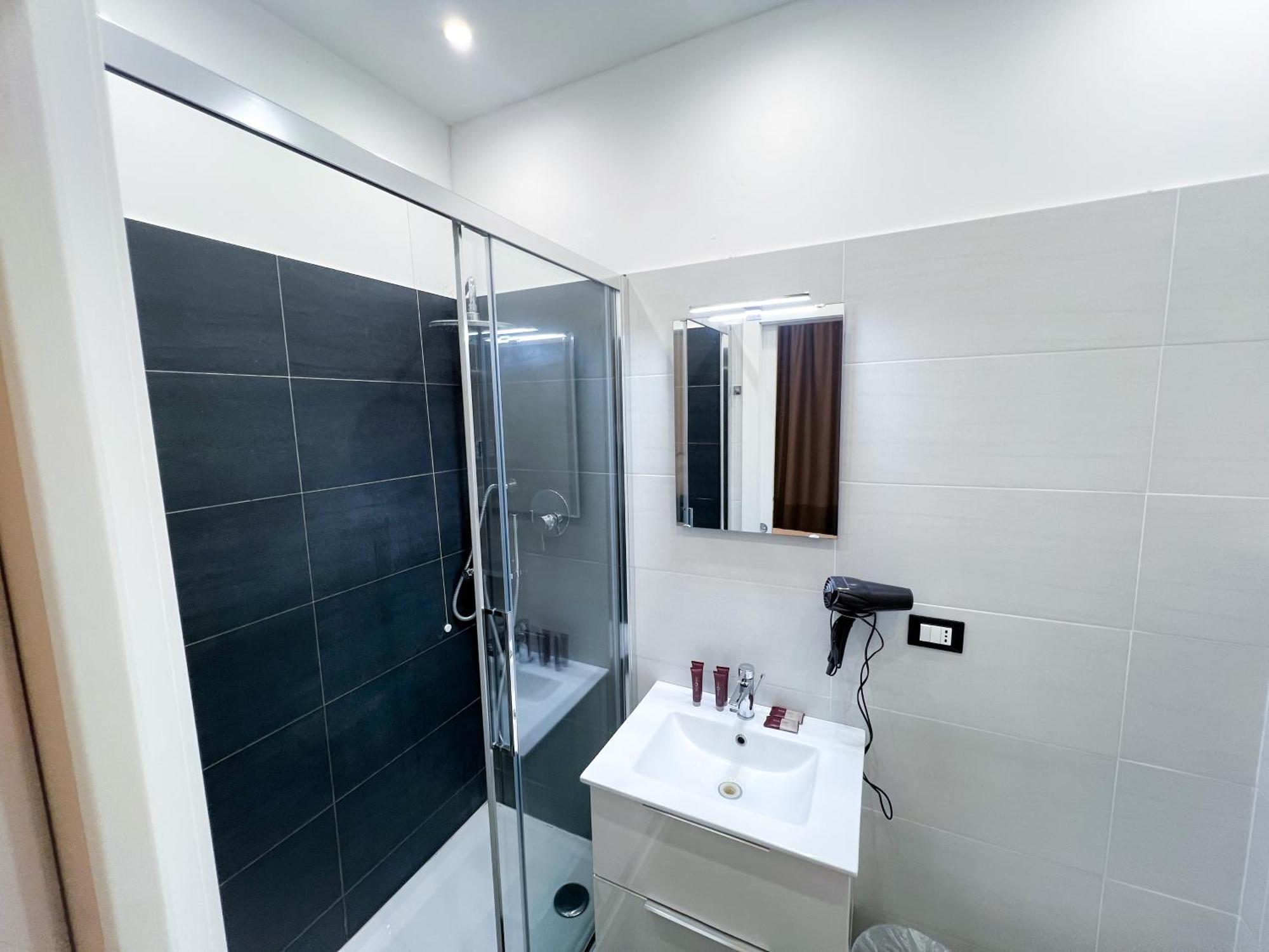 Double Room Private Bathroom