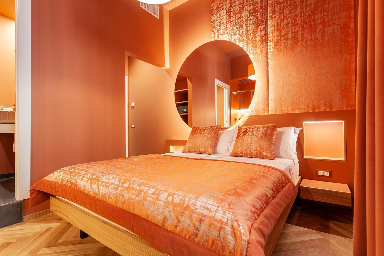 Deluxe Double Room Shower