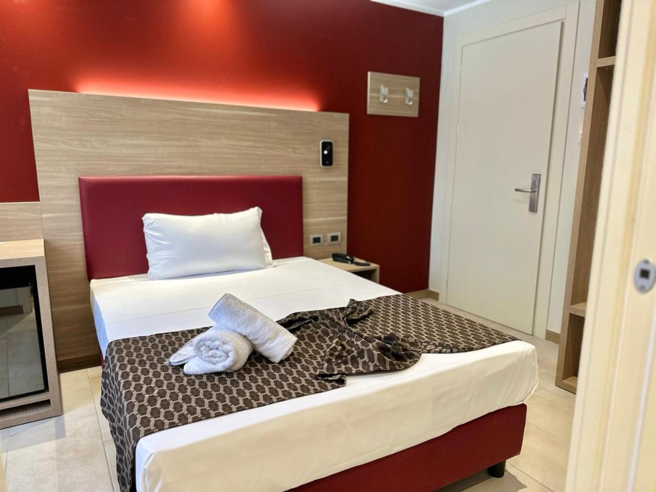 Deluxe Single Room