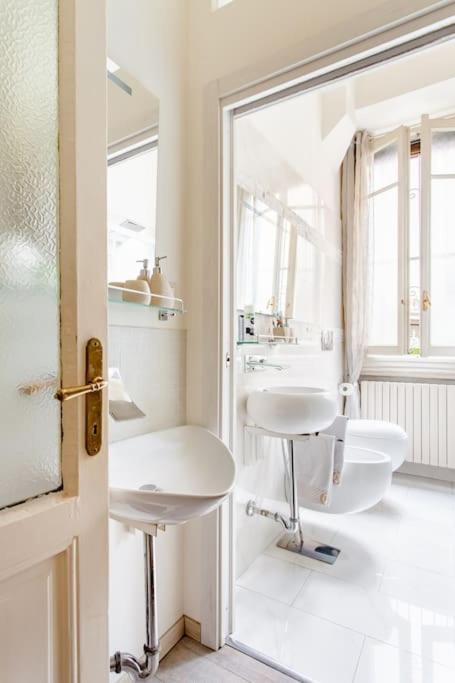 Camera Matrimoniale con Bagno in Comune