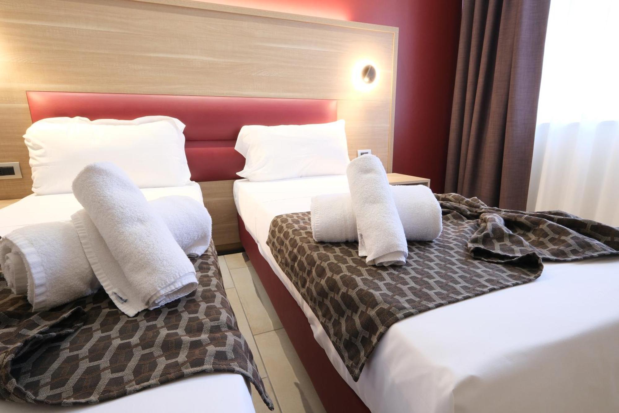Large Twin Room