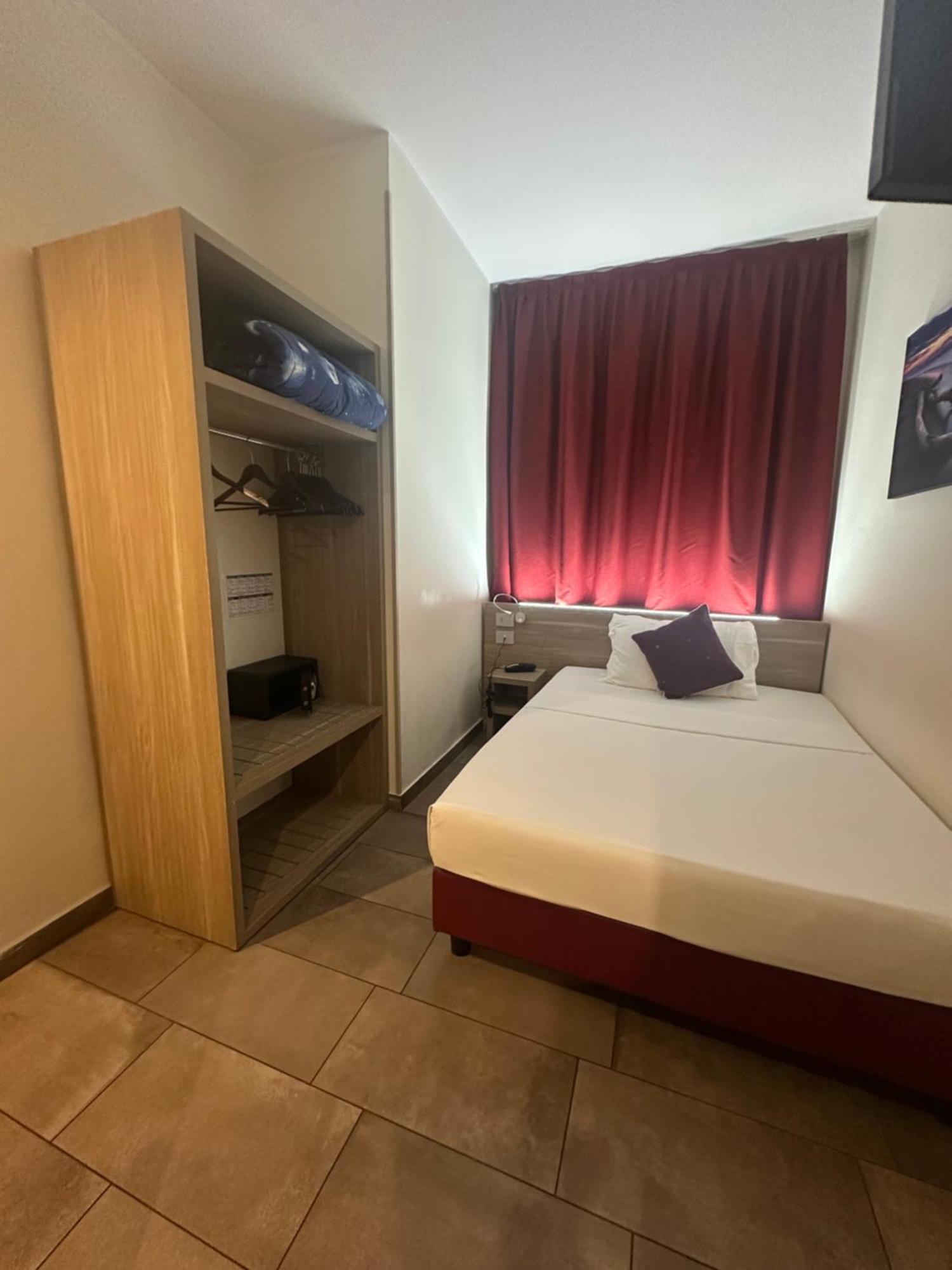 Deluxe Single Room,1636796581:JPEG