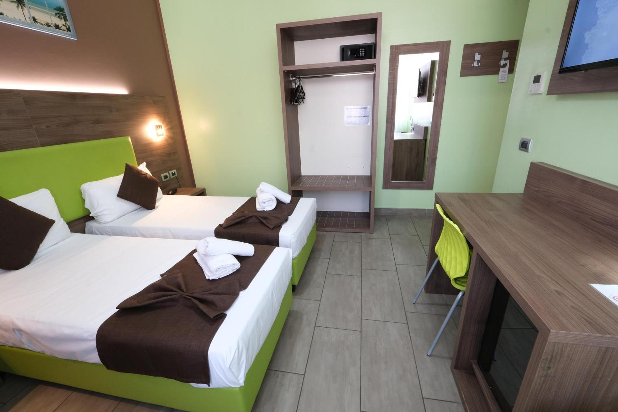 Large Twin Room