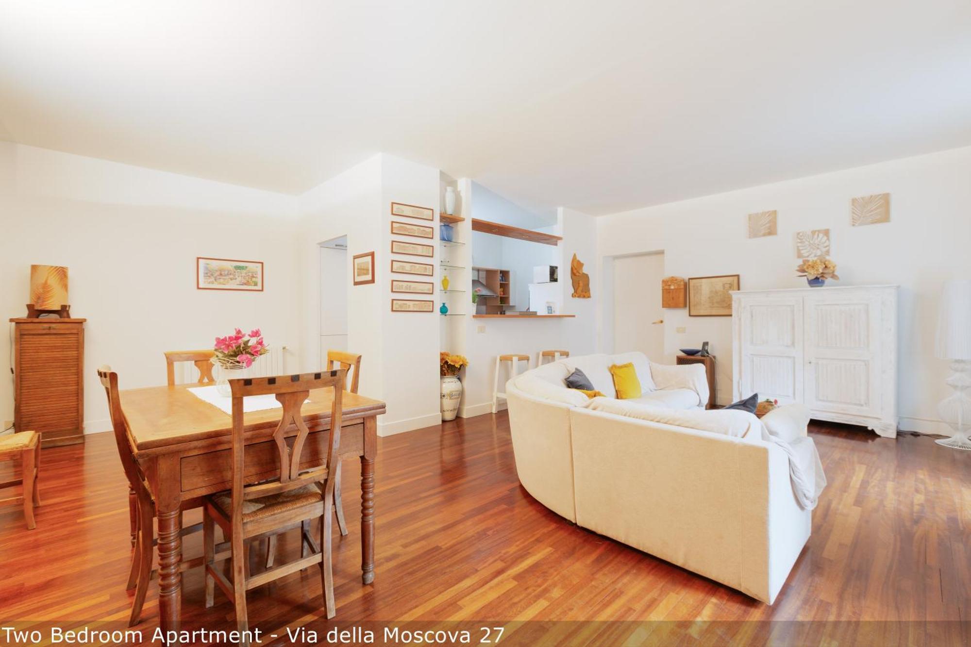Two-Bedroom Apartment Via della Moscova 27