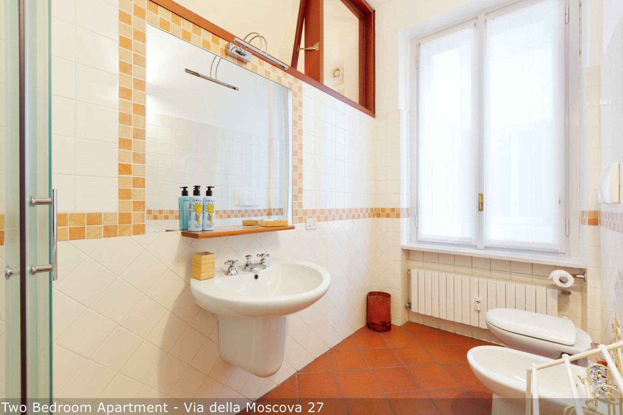 Two-Bedroom Apartment Via della Moscova 27