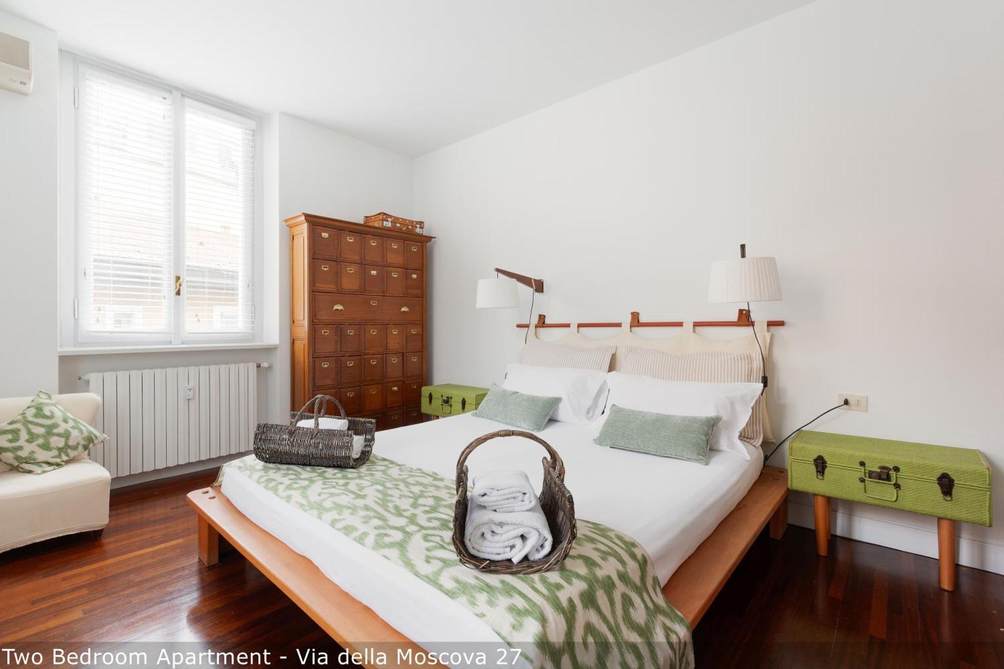 Two-Bedroom Apartment Via della Moscova 27