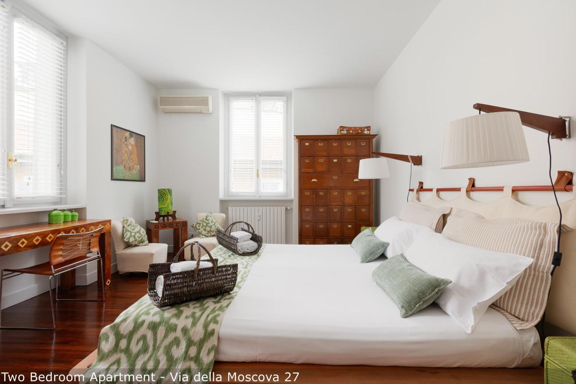 Two-Bedroom Apartment Via della Moscova 27