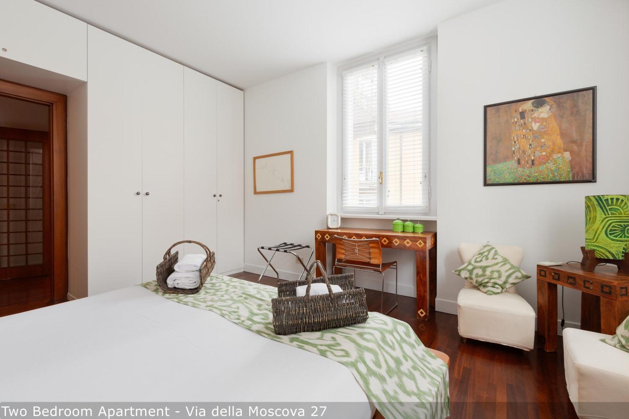 Two-Bedroom Apartment Via della Moscova 27