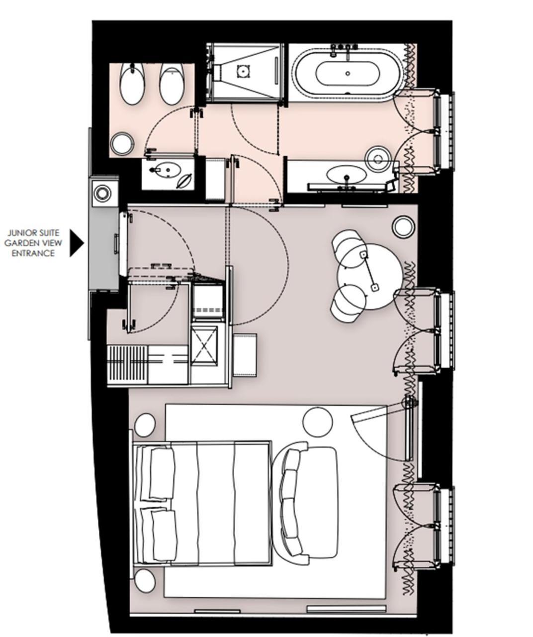 One-Bedroom Junior King Suite Garden View