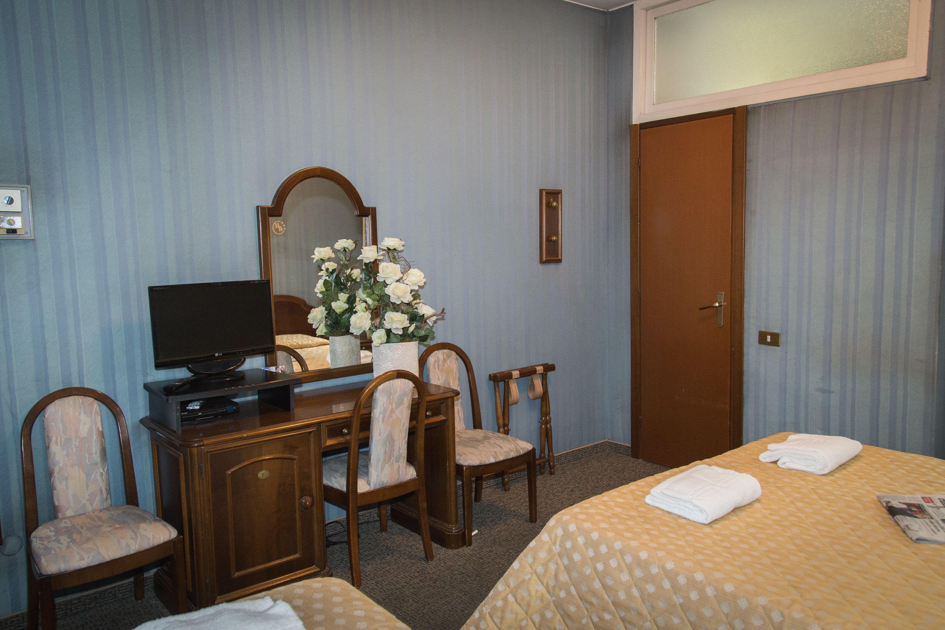 Triple Room,1758525394:JPEG