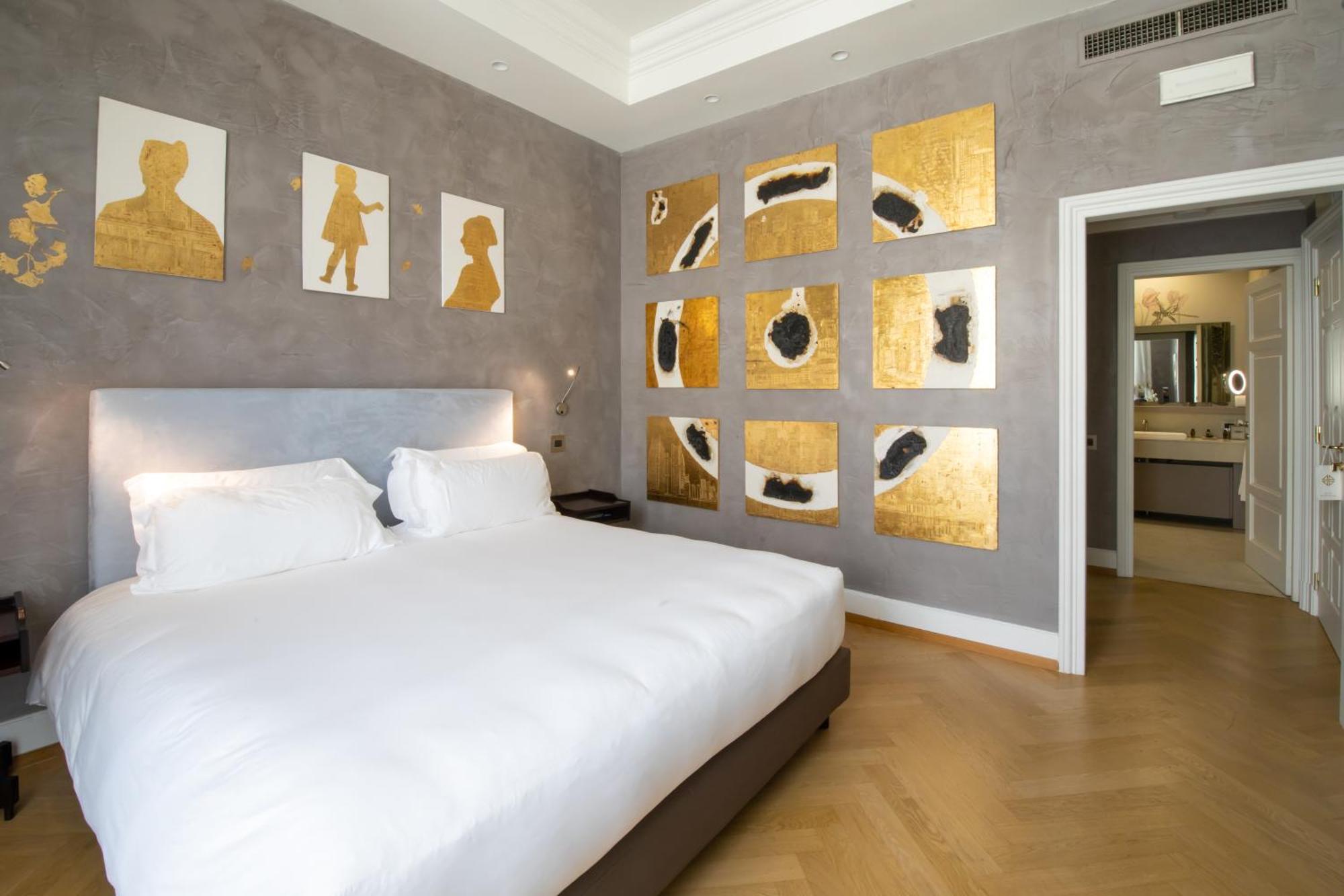 Deluxe Room Courtyard View