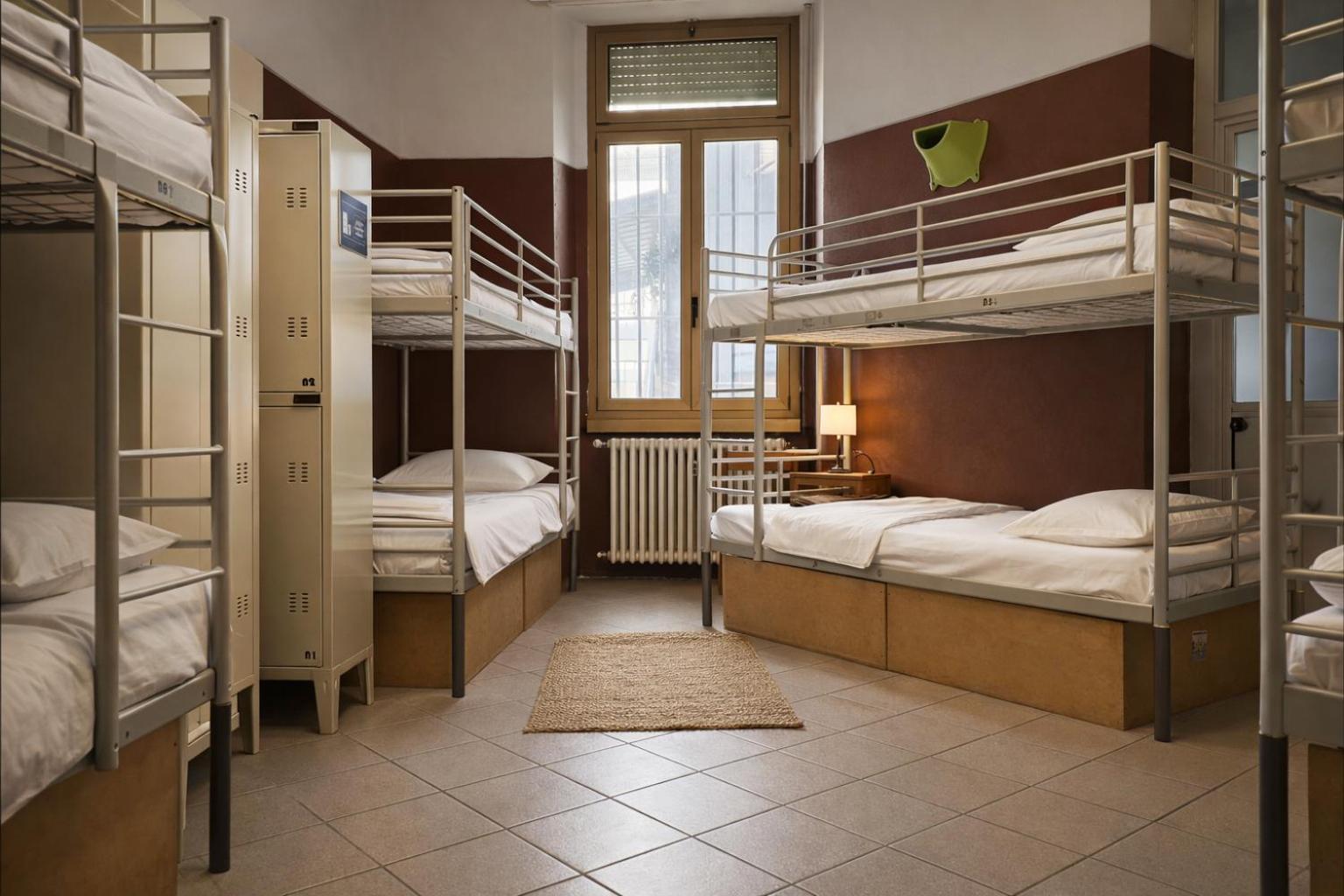 Bed 8-Bed Mixed Dormitory Room