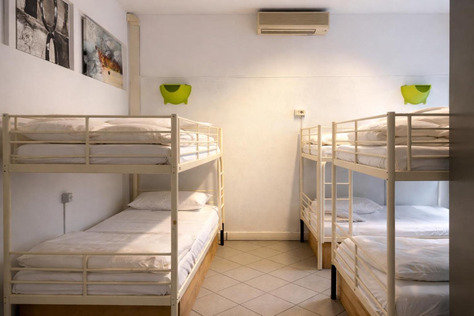 Bed 6-Bed Female Dormitory Room