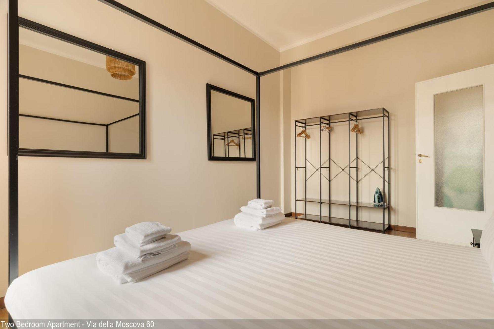 Two-Bedroom Deluxe Apartment Via della Moscova 60