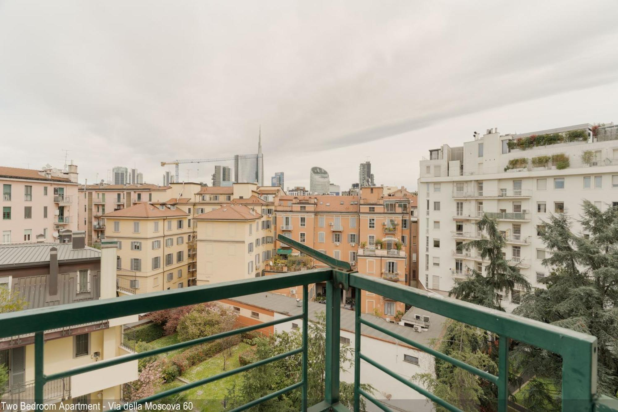 Two-Bedroom Deluxe Apartment Via della Moscova 60
