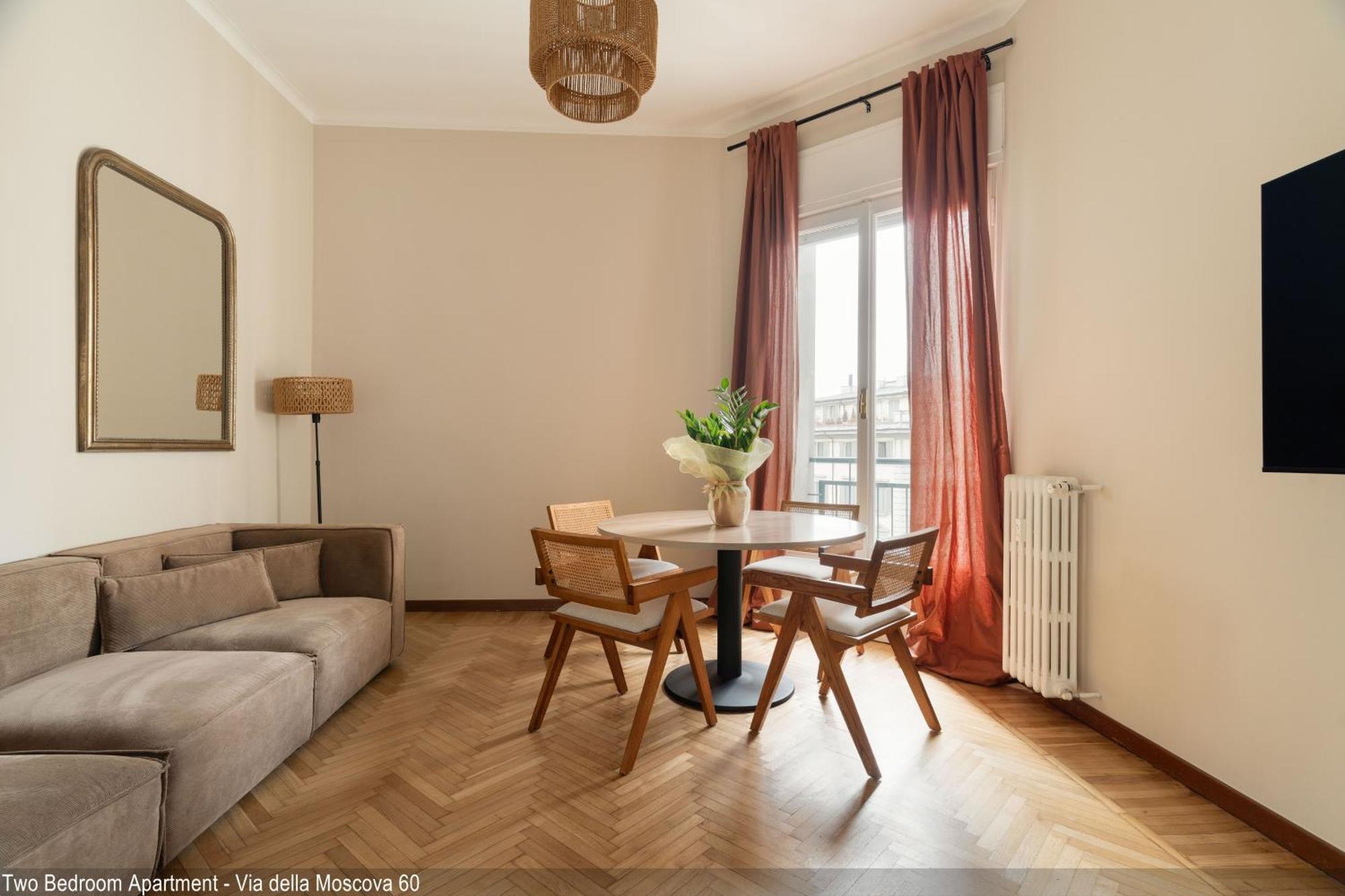 Two-Bedroom Deluxe Apartment Via della Moscova 60