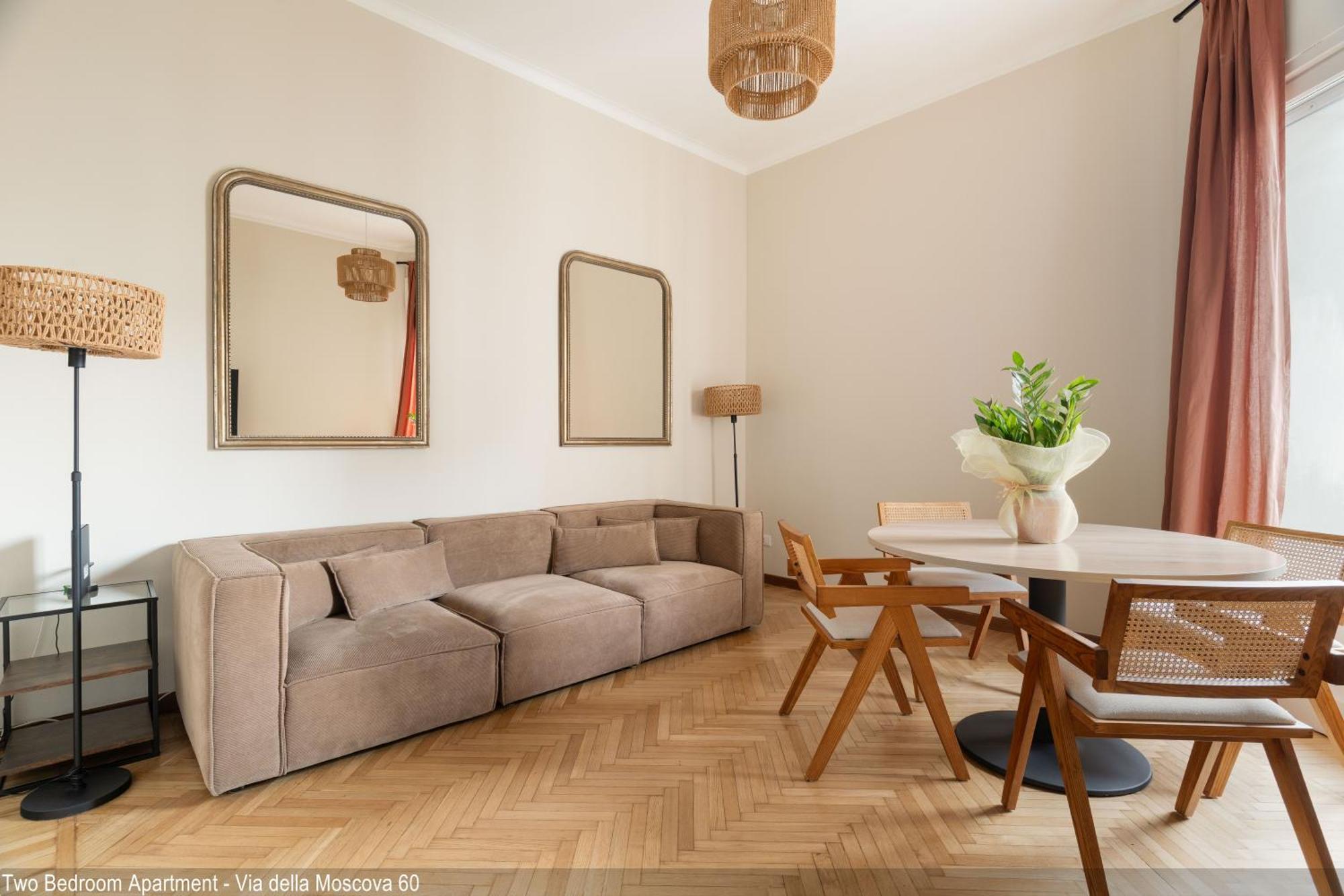 Two-Bedroom Deluxe Apartment Via della Moscova 60