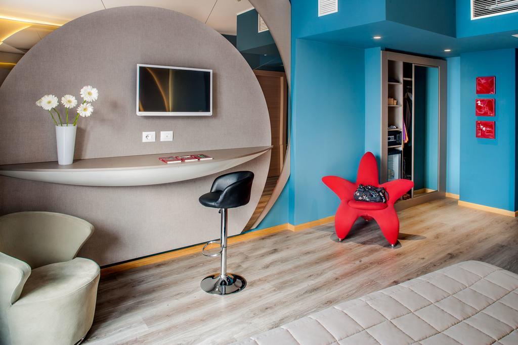 Deluxe Triple Room Balcony