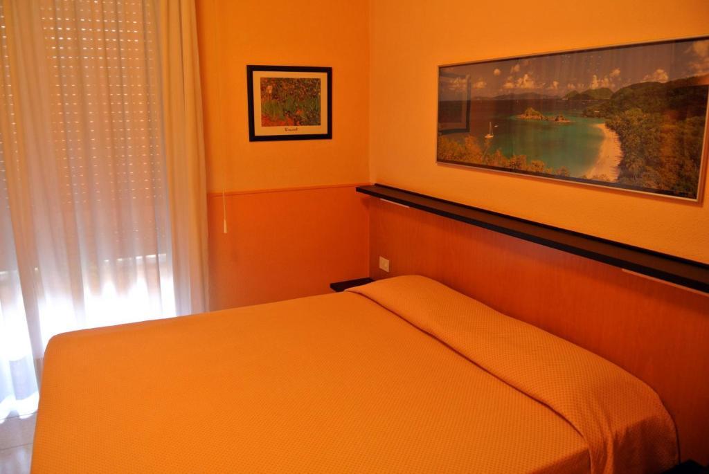 Double or Twin Room,68964917:JPEG