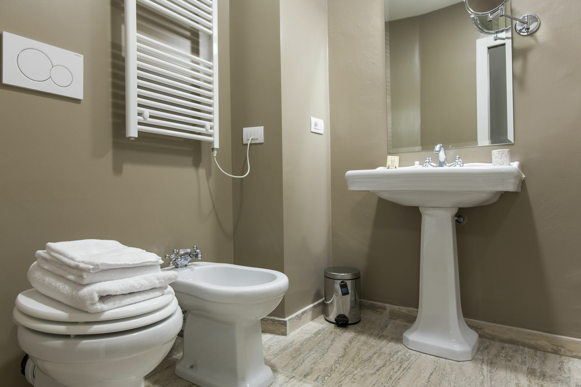 Single Room Private Bathroom