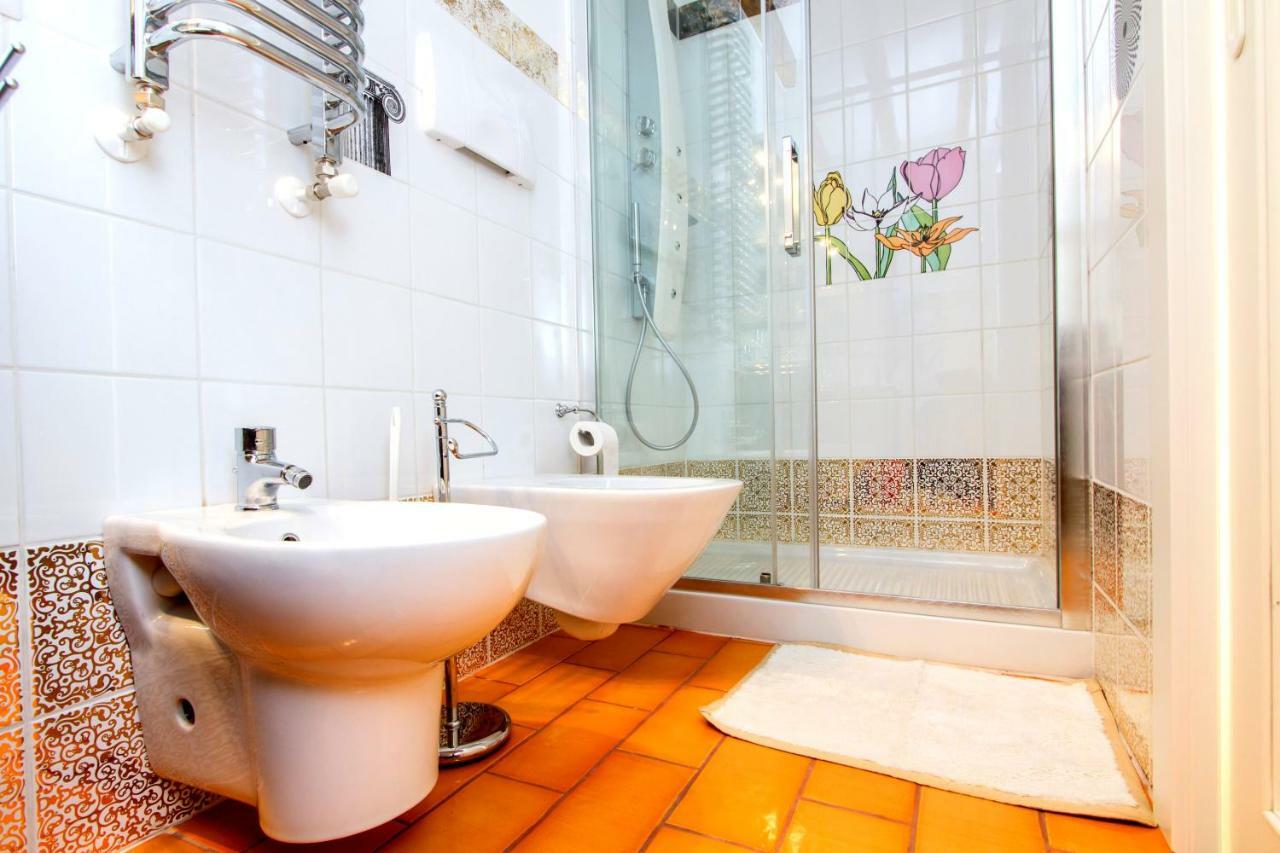 Single Room Private Bathroom