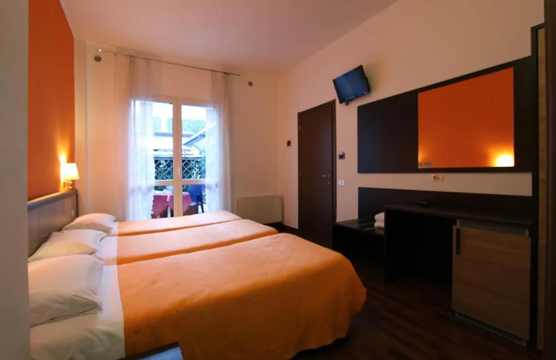 Lux Hotel Durante-1
