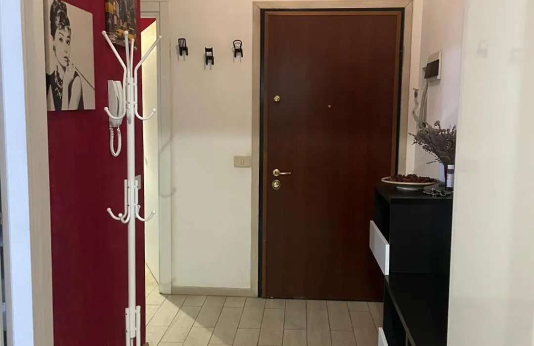The Red Apartment2-1