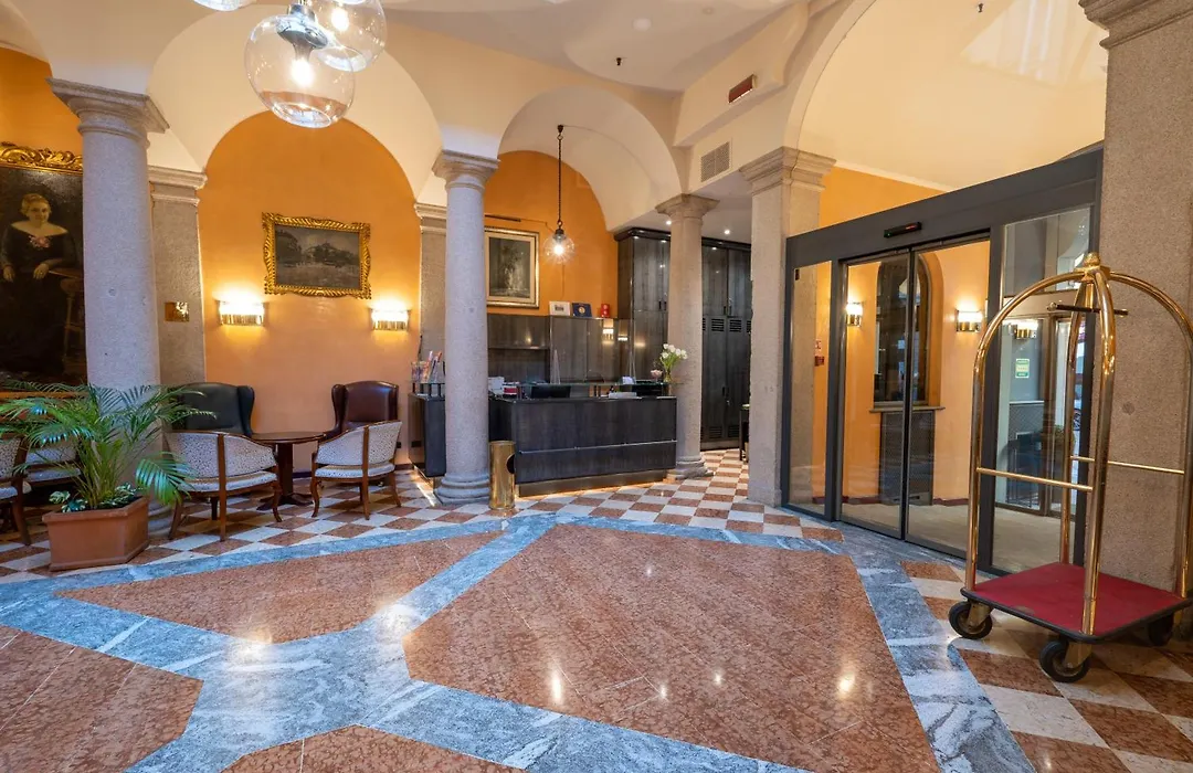 Hotel Regina-1