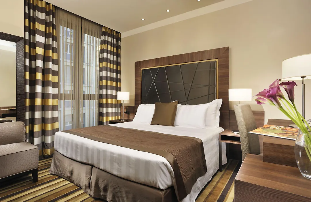 Uptown Palace-1