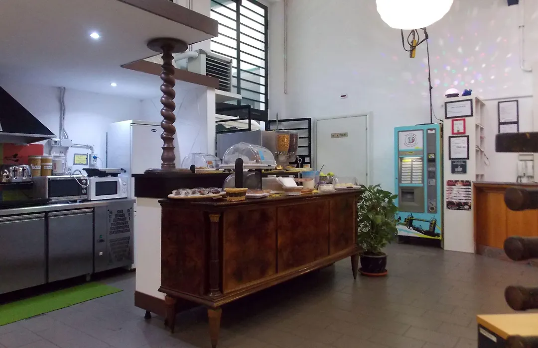 Hostel Colours-1