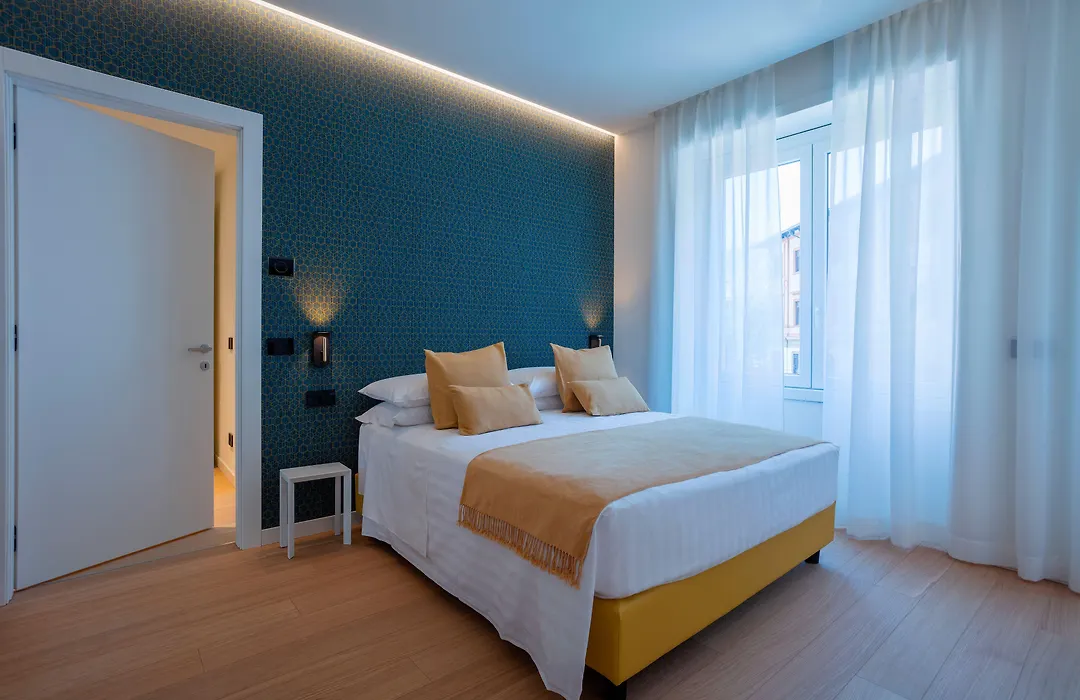 Sant'Ambrogio Apartments, Reception H24-1