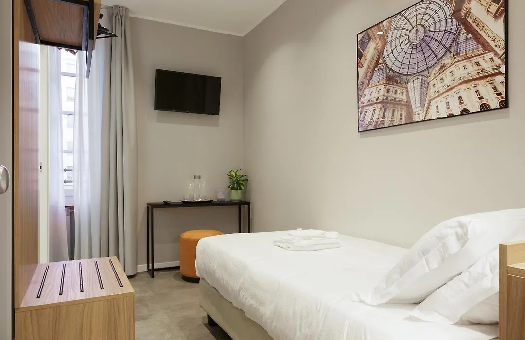 Hotel 22 Marzo-1