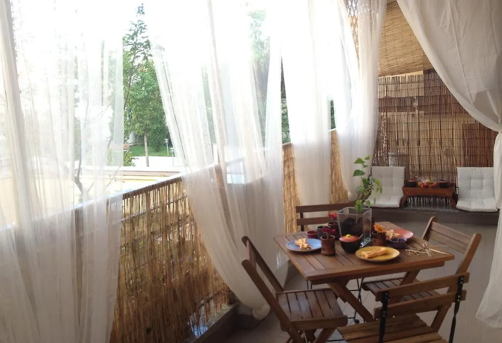 Lovely Terrace Apartment-1