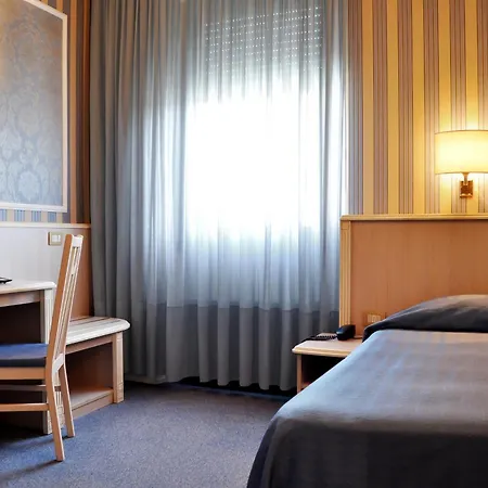 Hotel Garda-3