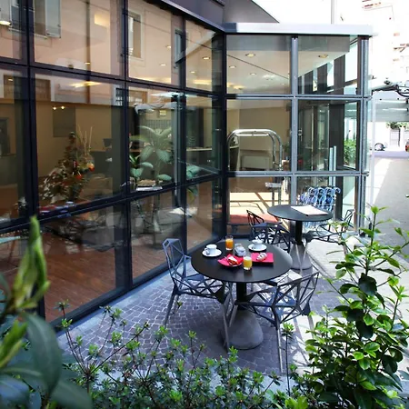 Hotel Des Etrangers-2