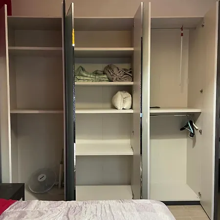 The Red Apartment2-2