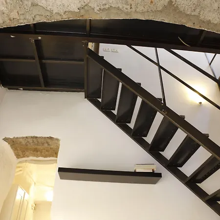 Casa Milano- Apartments And Rooms-2