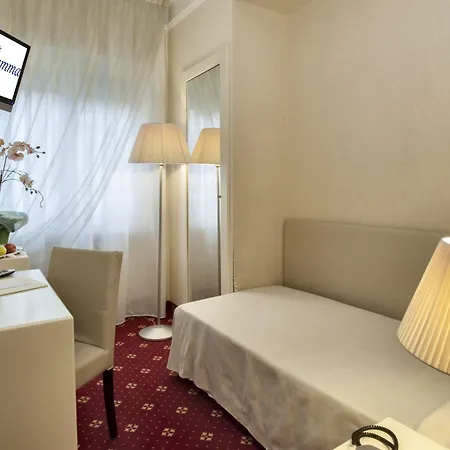 Hotel Gamma-2