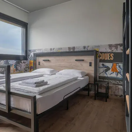 Hotel Ibis Milano Ca' Granda-3