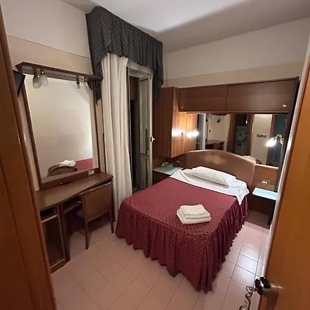Hotel Vienna-2